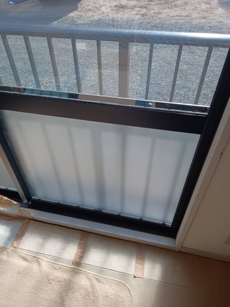 防府市の型板ガラス交換後